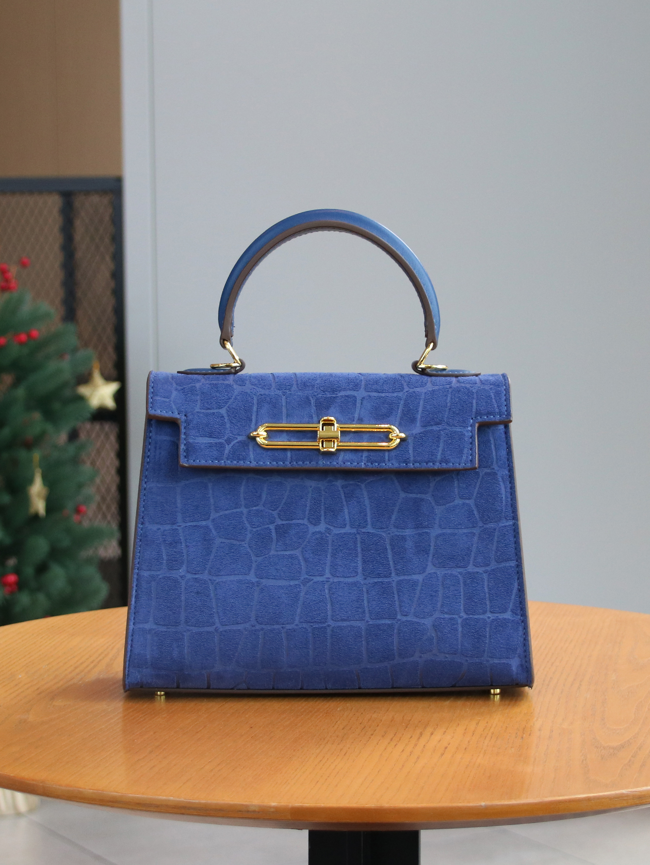Fall/winter 2025 retro frosted - Leatherwork Patterns Free review and price