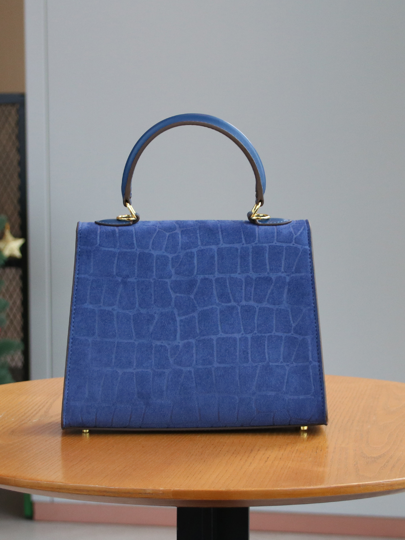 Fall/winter 2025 retro frosted - Leatherwork Patterns Free review and price