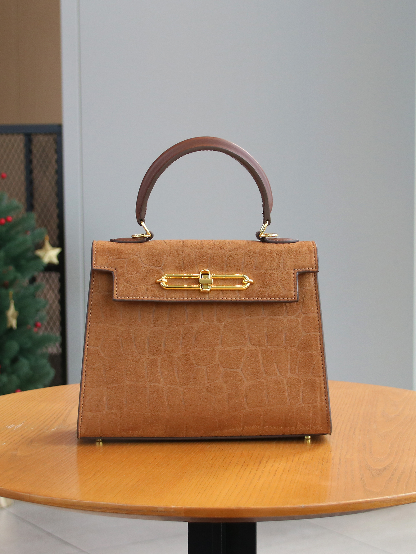 Fall/winter 2025 retro frosted - Leatherwork Patterns Free review and price